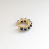 Earcuff tejido en cristales color Azul noche perspectiva 2