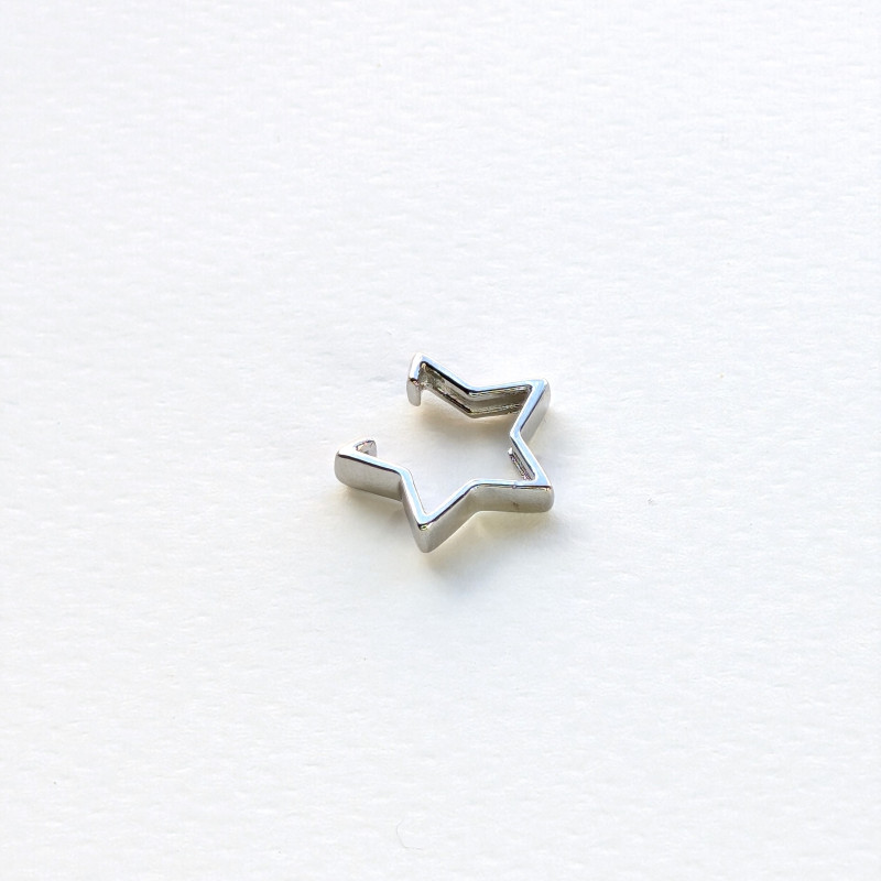Earcuff cover gold estrella color Plateado perspectiva 1 Earcuff cover gold estrella color Plateado perspectiva 1