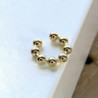 Earcuff cover esferas color Dorado perspectiva 4