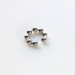 Earcuff cover esferas color Plateado perspectiva 1