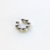 Earcuff cover esferas color Plateado perspectiva 2