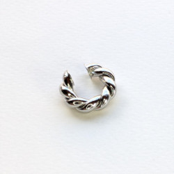 Earcuff cover trenza color Plateado perspectiva 1