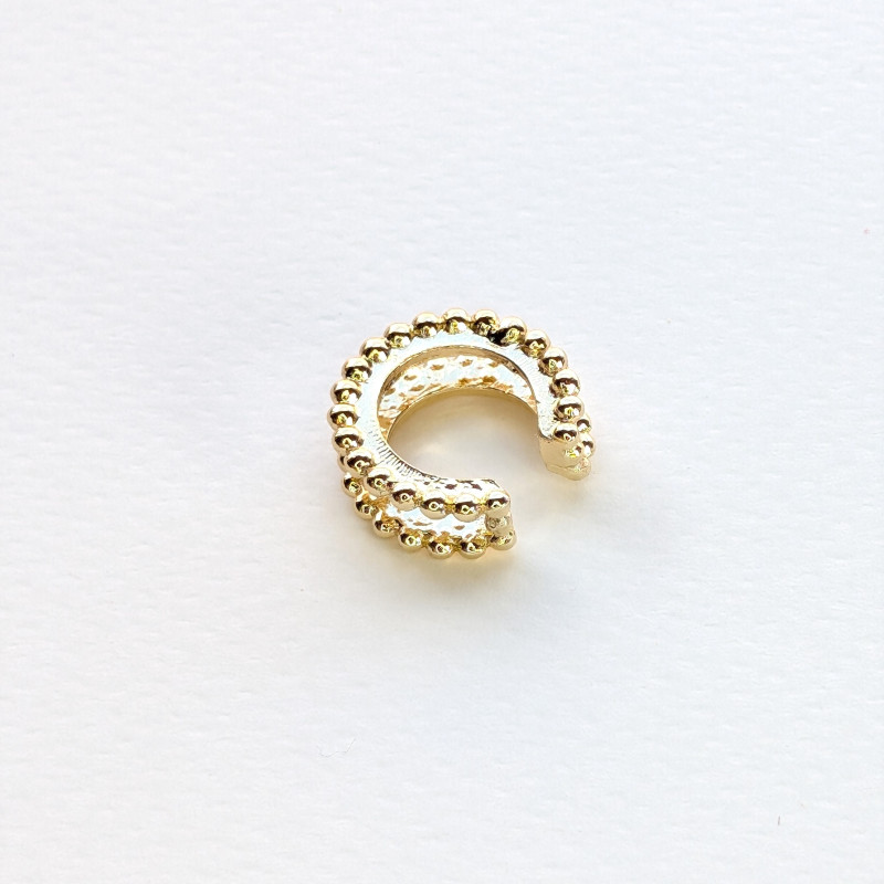Earcuff cover mini esferas doble línea color Dorado perspectiva 1 Earcuff cover mini esferas doble línea color Dorado perspectiva 1