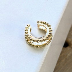 Earcuff cover mini esferas doble línea color Dorado perspectiva 4