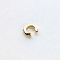 Earcuff cover gold herradura liso perspectiva 1