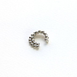 Earcuff cover gold esferas inclinado perspectiva 2