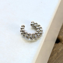 Earcuff cover gold esferas inclinado perspectiva 4
