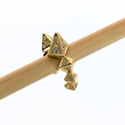 Earcuff cover gold taches blancos perspectiva 3
