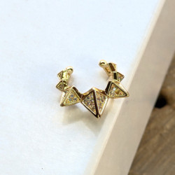 Earcuff cover gold taches blancos perspectiva 4