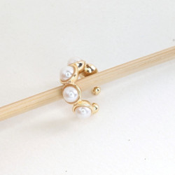 Earcuff cover gold perlas dorado perspectiva 3