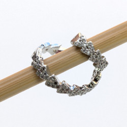 Earcuff cover gold 2 líneas perspectiva 3