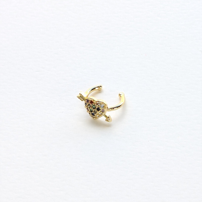 Earcuff cover gold corazón perspectiva 1 Earcuff cover gold corazón perspectiva 1