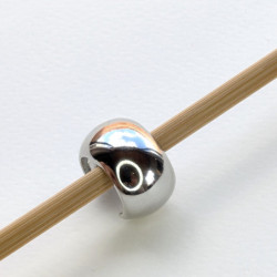 Earcuff cover gold en C 3D liso perspectiva 3