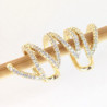 Earcuff dorado zic zac con circones blancos perspectiva 3