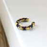 Earcuff dorado vetas con circones de colores perspectiva 4