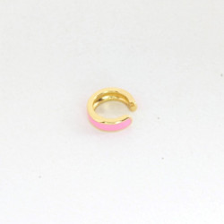 Earcuff vinilo rosado perspectiva 1