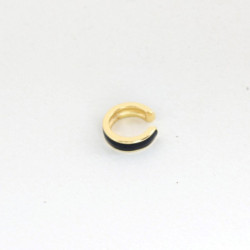 Earcuff sencillo negro perspectiva 1