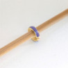 Earcuff sencillo morado perspectiva 3