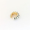 Earcuff vinilo colores blanco y negro perspectiva 2