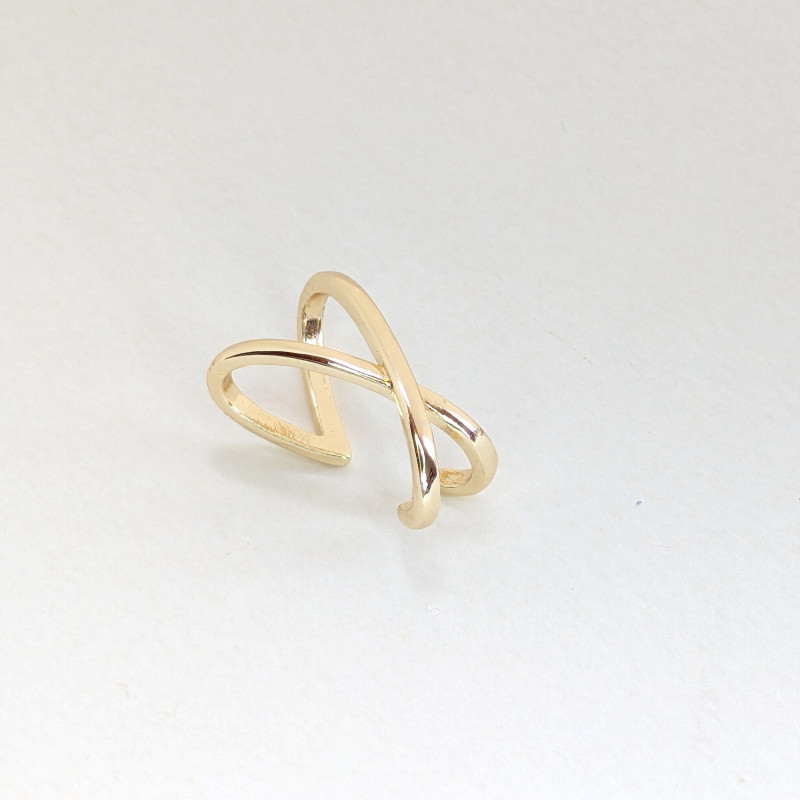 Earcuff colgante doble línea cruzado dorado perspectiva 1 Earcuff colgante doble línea cruzado dorado perspectiva 1