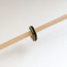 Earcuff vinilo biselado color Negro perspectiva 3