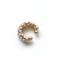 Earcuff tejido en mostacilla 1 color Rosa perspectiva 1