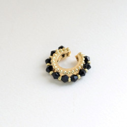 Earcuff tejido en cristales color Negro perspectiva 1
