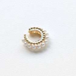 Earcuff tejido en perlas línea sencilla color Blanco perspectiva 2