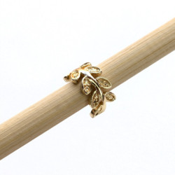 Earcuff cover gold hojas color Dorado perspectiva 3