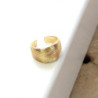 Earcuff cover gold concha color Dorado perspectiva 4