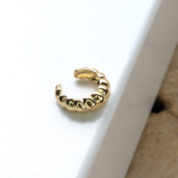Earcuff cover gold oruga perspectiva 4